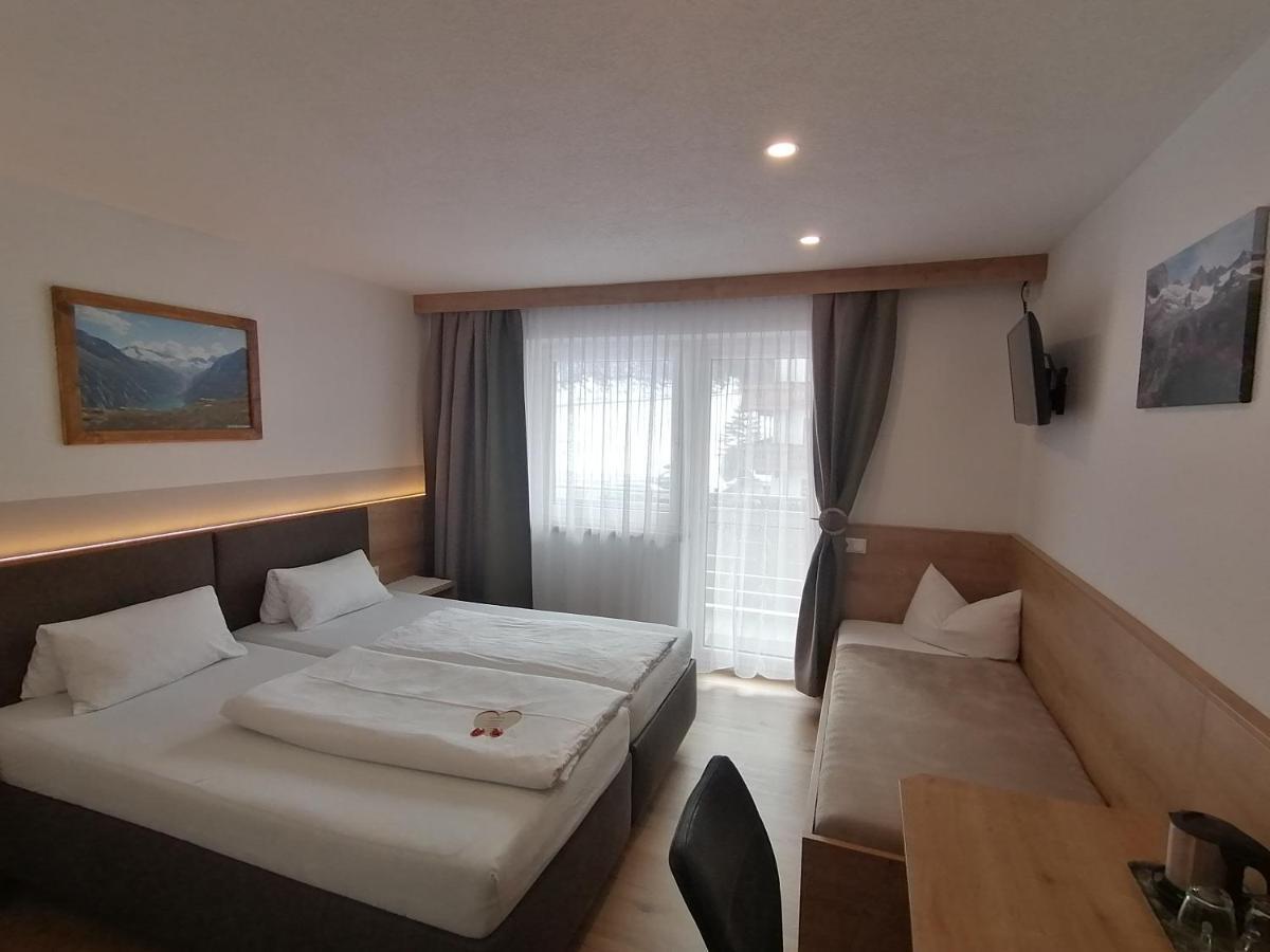 Gaestehaus Holaus Mayrhofen Exteriör bild