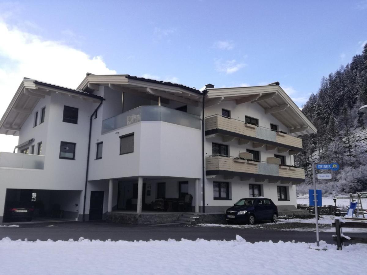 Gaestehaus Holaus Mayrhofen Exteriör bild